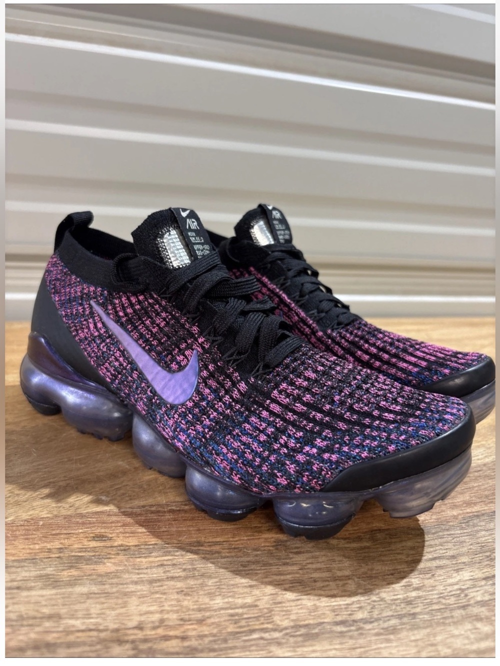 Nike Air Vapormax Flyknit 3
Laser Fuchsia Sneakers
Mens Size 11.5